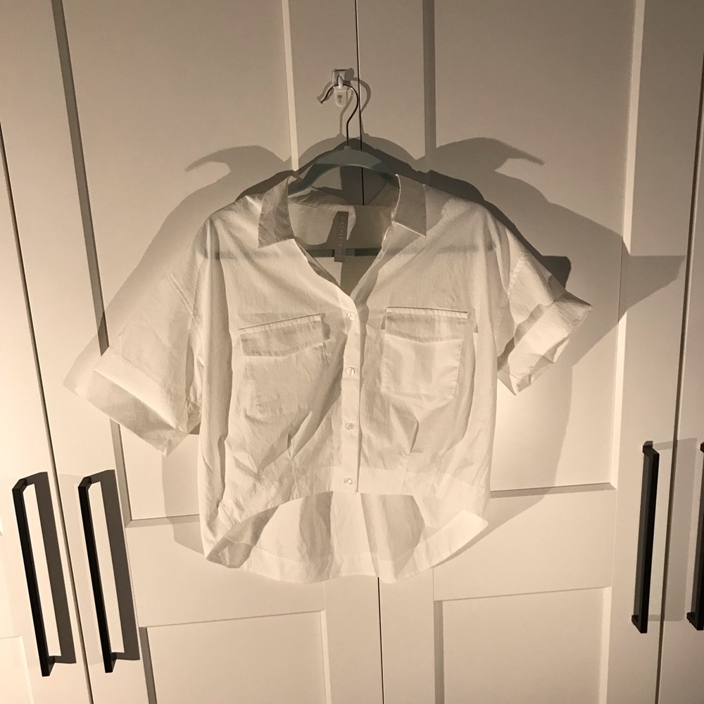 Athleta cropped short sleeve button up- medium
